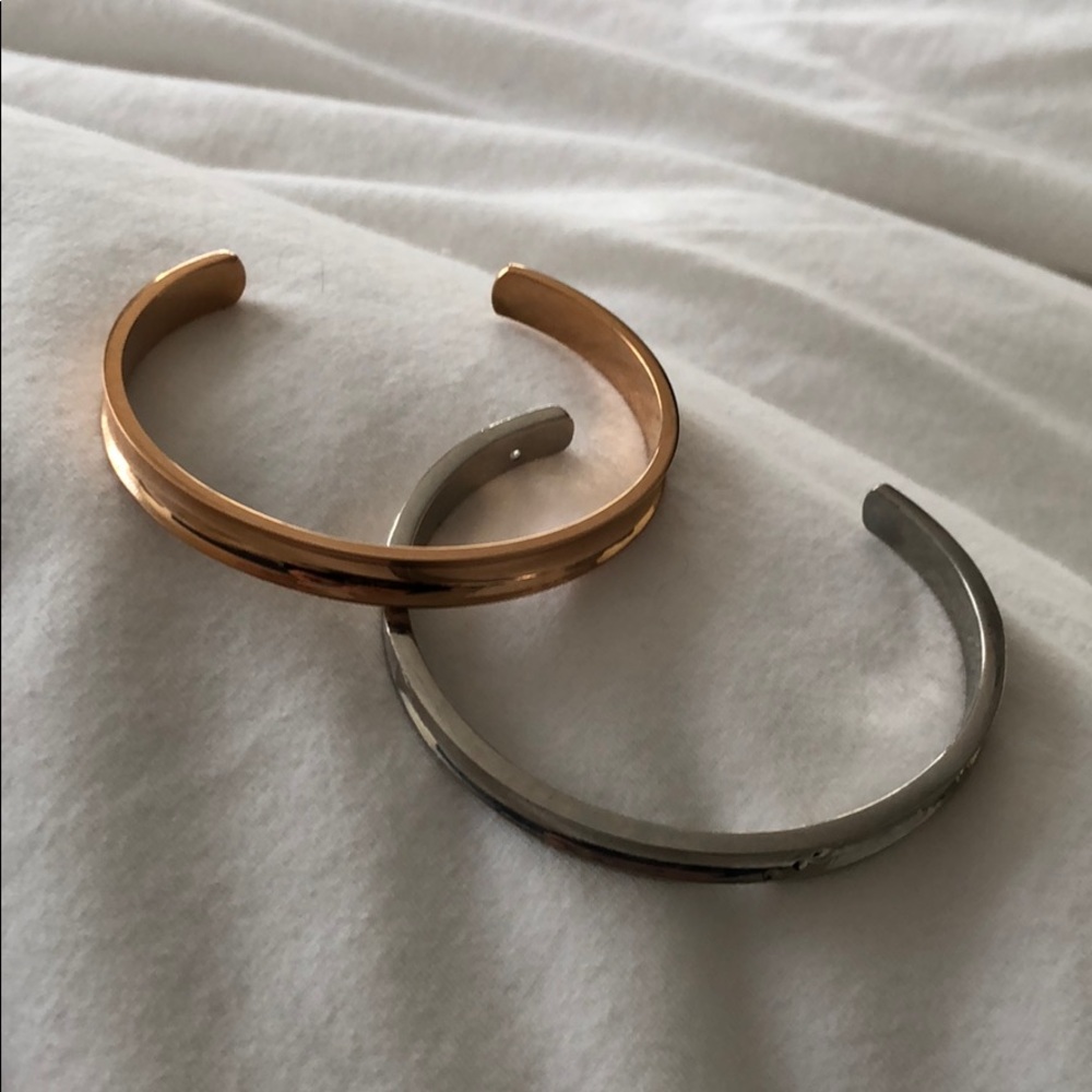 Rose gold and silver hair band holder bangles.